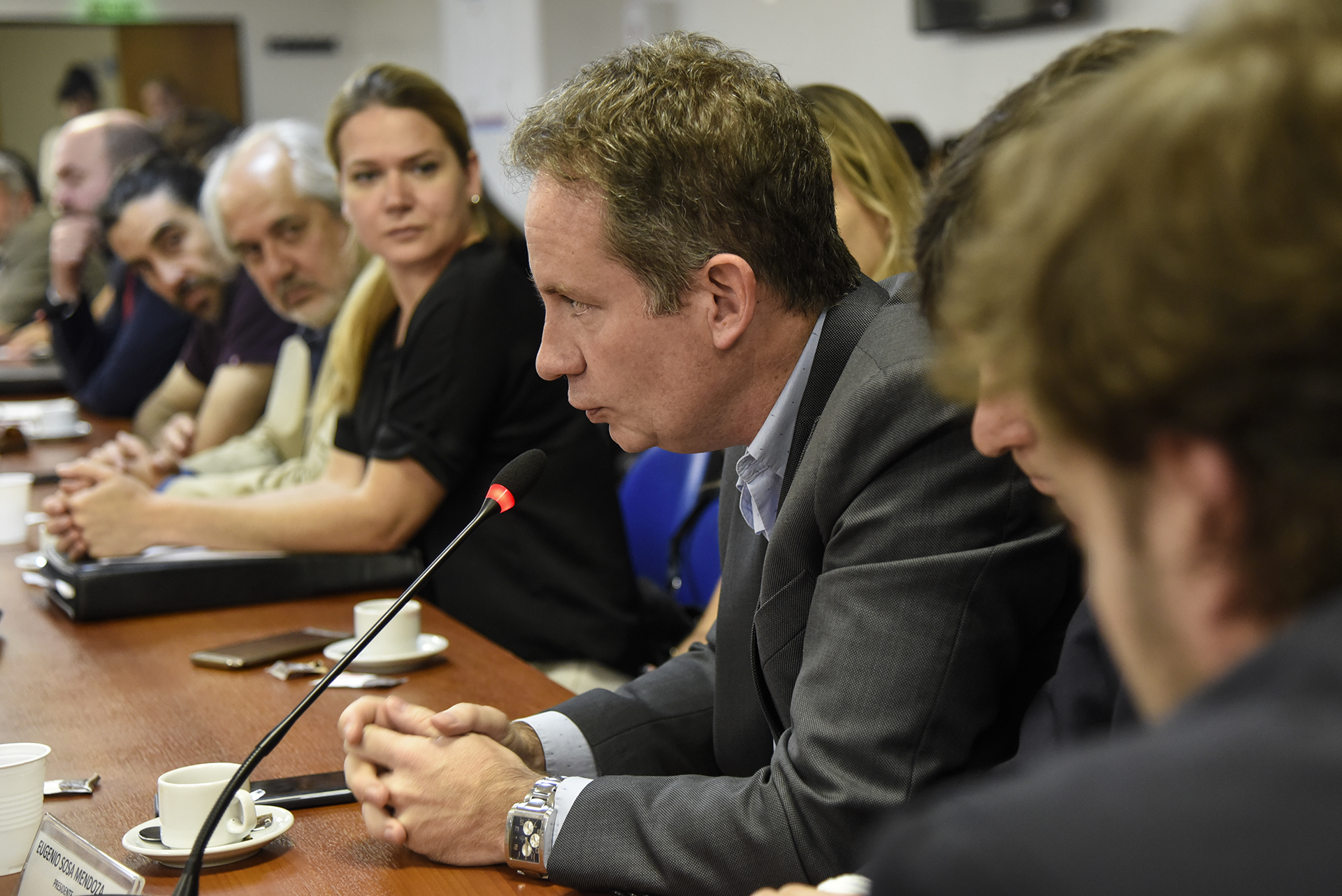 Galeria de imagenes de la noticia CUESTIONAMIENTOS AL PROYECTO QUE REGULA LA RESPONSABILIDAD DE LOS PROVEEDORES DE INTERNET